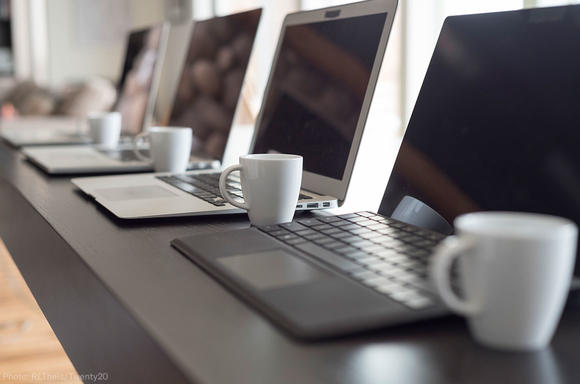 Multiple laptop computers