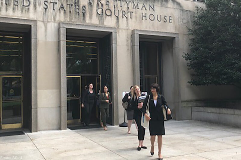 ϰſ Lawyers leaving the court house