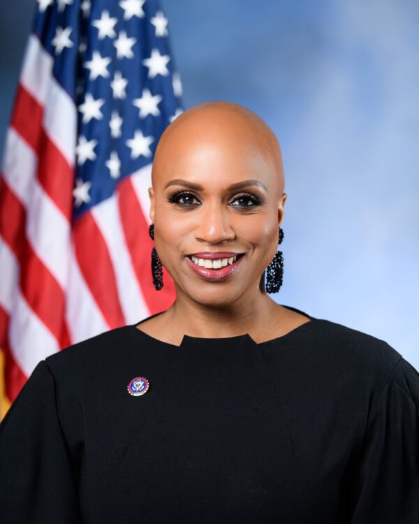 Headshot of U.S. Congresswoman Ayanna Pressley